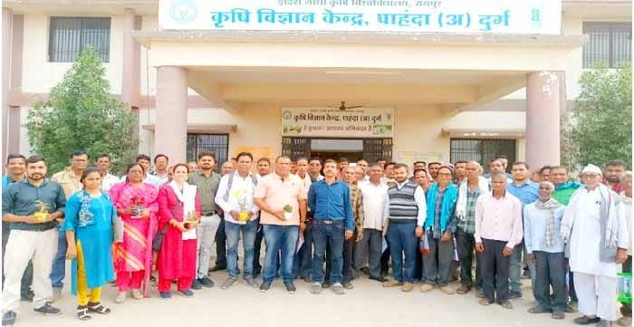 कृषि विज्ञान केन्द्र पाहंदा (अ) में एक दिवसीय (2)