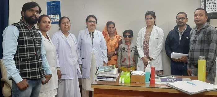 जन्मजात मोतियाबिंद से पीड़ित बच्ची का जिला चिकित्सालय दुर्ग में हुआ सफल ऑपरेशन