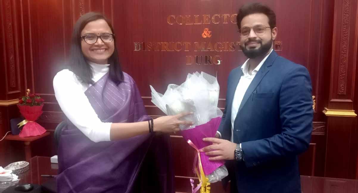 नव पदस्थ कलेक्टर ऋचा प्रकाश चौधरी ने (1)
