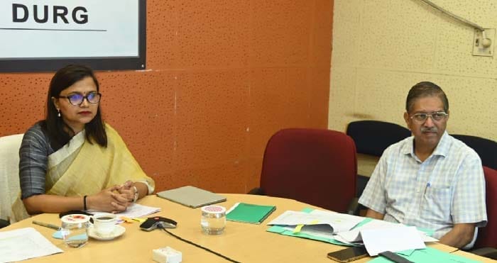 सचिव ने वीडियोे कान्फेंसिंग के माध्यम