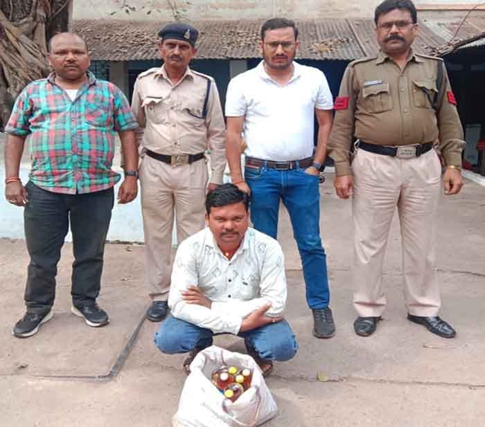 आबकारी विभाग द्वारा अवैध शराब विक्रय