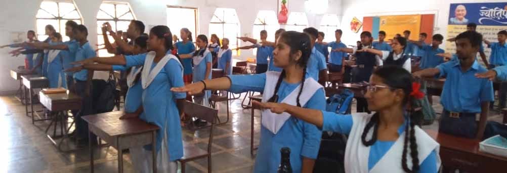 मतदाता जागरूकता अभियान दिव्यांग मतदाताओं ने ली अपने (1)