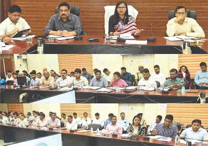 कलेक्टर ने जनशिकायत एवं जनसमस्याओं