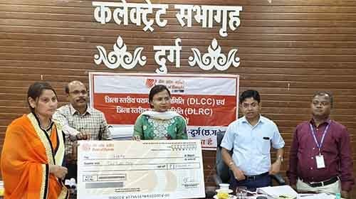 प्रधानमंत्री जीवन ज्योति बीमा योजना अंतर्गत दो (1)