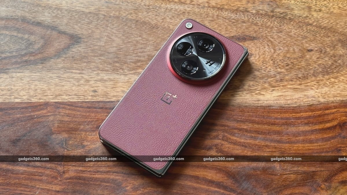 Oneplus open apex edition rear panel gadgets 360 1723029356636.jpg