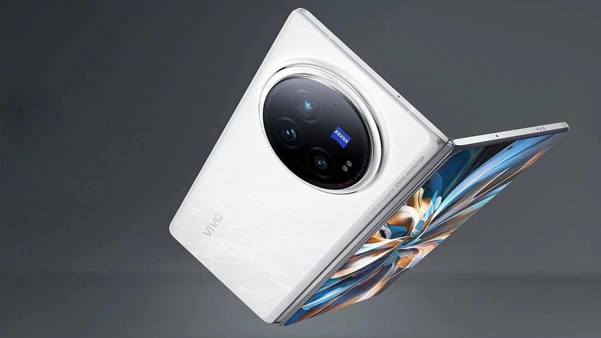 Vivo x fold 3 pro lunar white 1727339202102.jpg