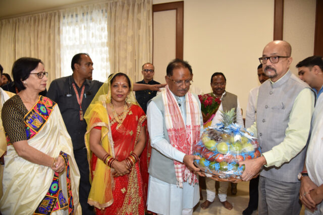 1728138282_97edd56488423f73c0c2