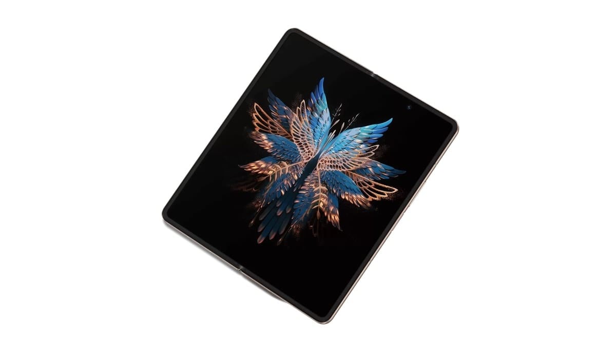 P4oe0ln tecno phantom v fold 625x300 24 June 24.jpg