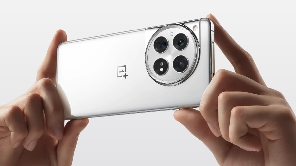 White 12 oneplus 1727942545605.jpg