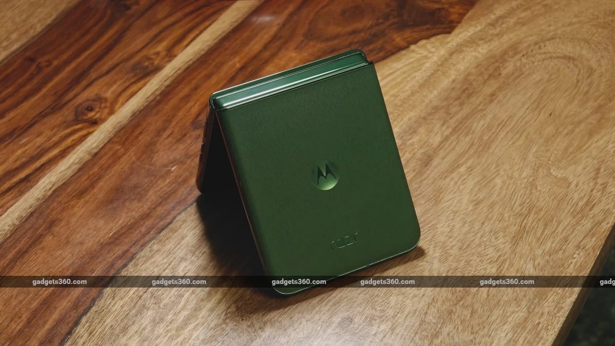 Motorola razr 50 ultra main big gadgets 360 1720780848881.jpg