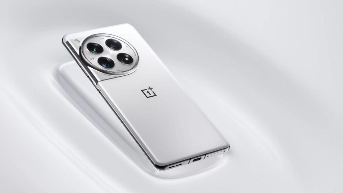 Oneplus 12 white 1730299847969.jpg