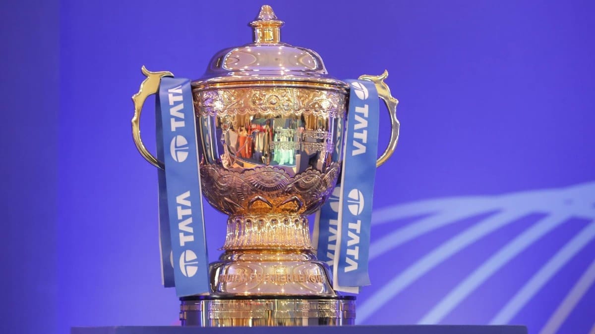 Tata ipl 2020 trophy 1648216419143.jpg