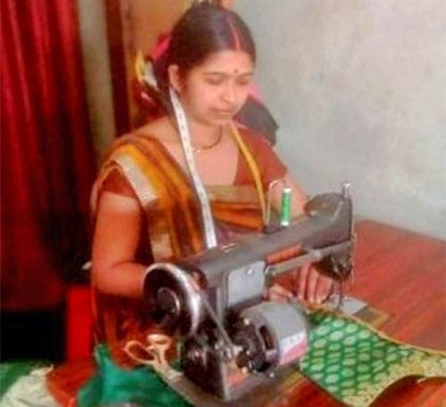 लखपति दीदी योजना से महिलाएं बन रही है सफल व्यवसायी (2) (1)