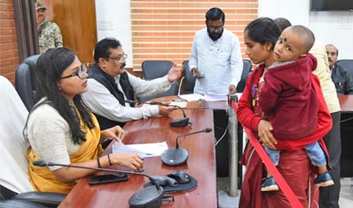 जनदर्शन में आज 132 आवेदन प्राप्त हुए (4)