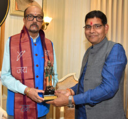 1736250446 d6b153321981d6360a08 250x233.jpg