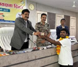 1737815841 2c1d9c7350eeadf0f3f0 250x215.jpg